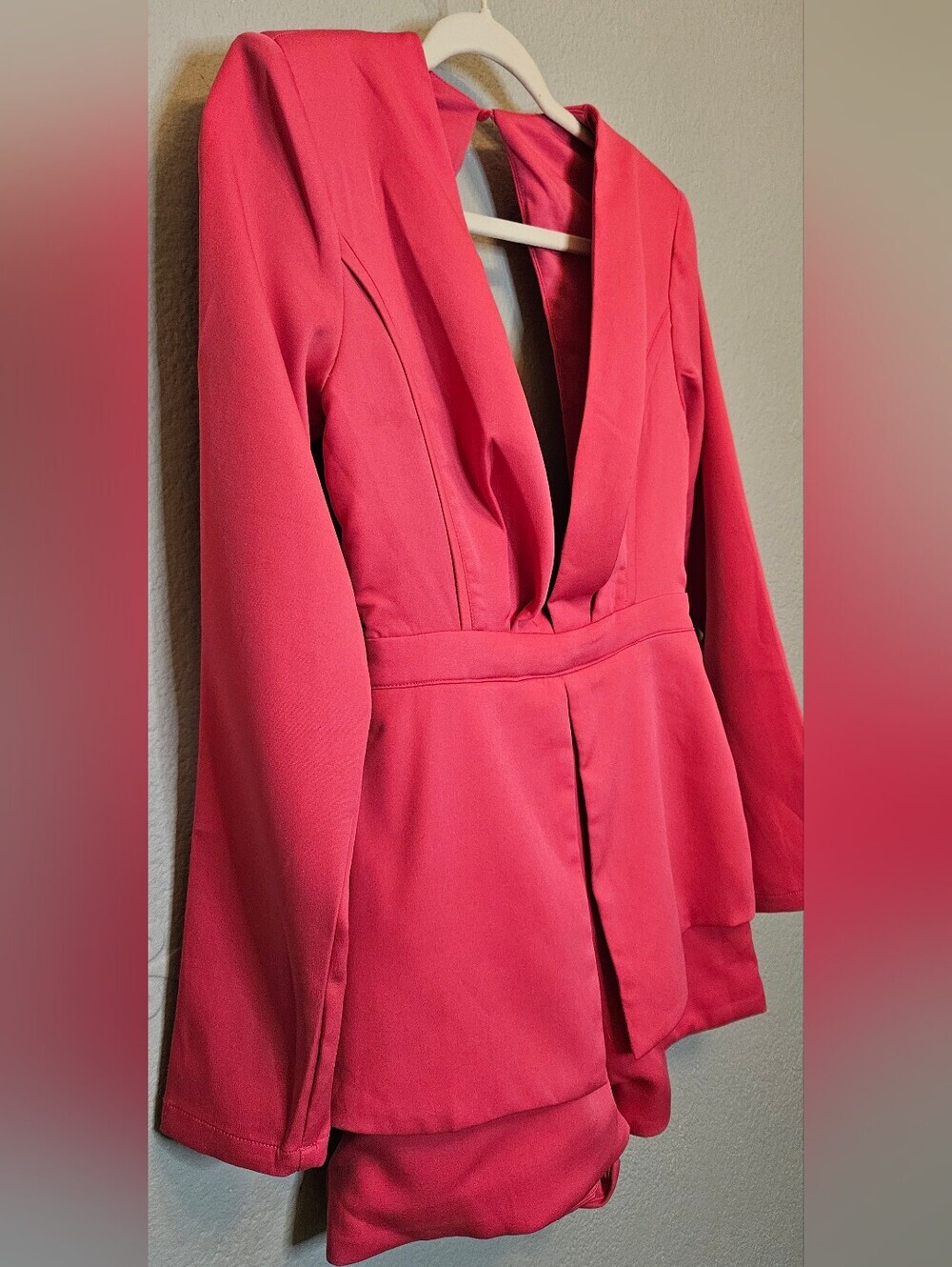 Selfie Leslie Ennis Long Sleeve Structured Pink Romper Small NWT - Picture 4 of 9